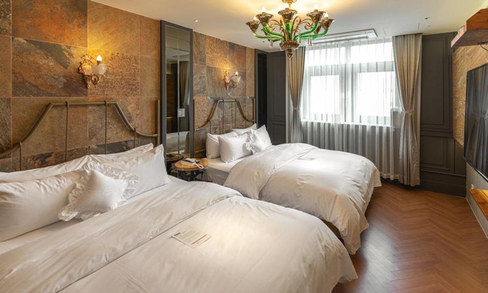 Daegu February Hotel Dongseongro Bagian luar foto