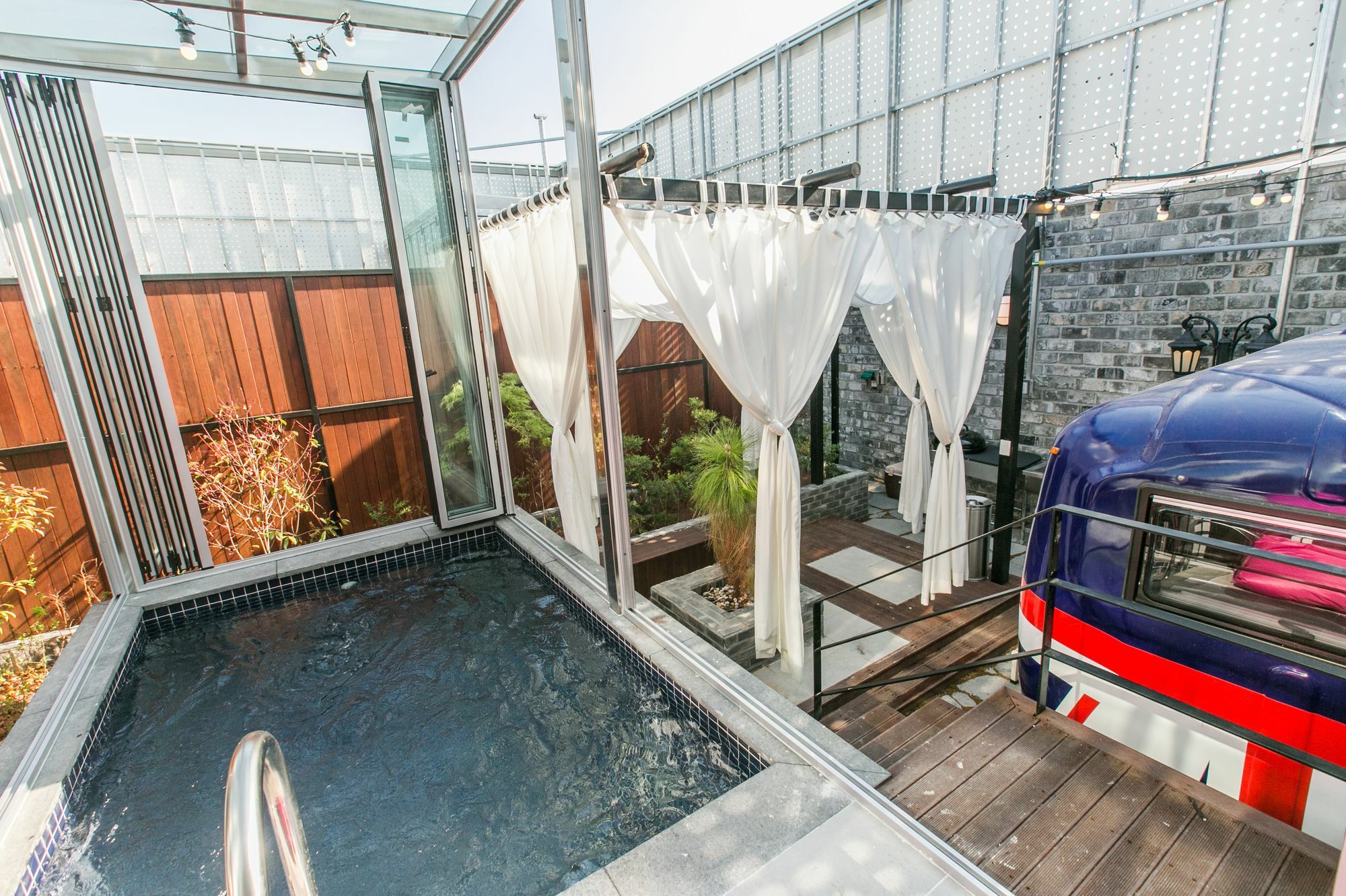 Daegu February Hotel Dongseongro Bagian luar foto