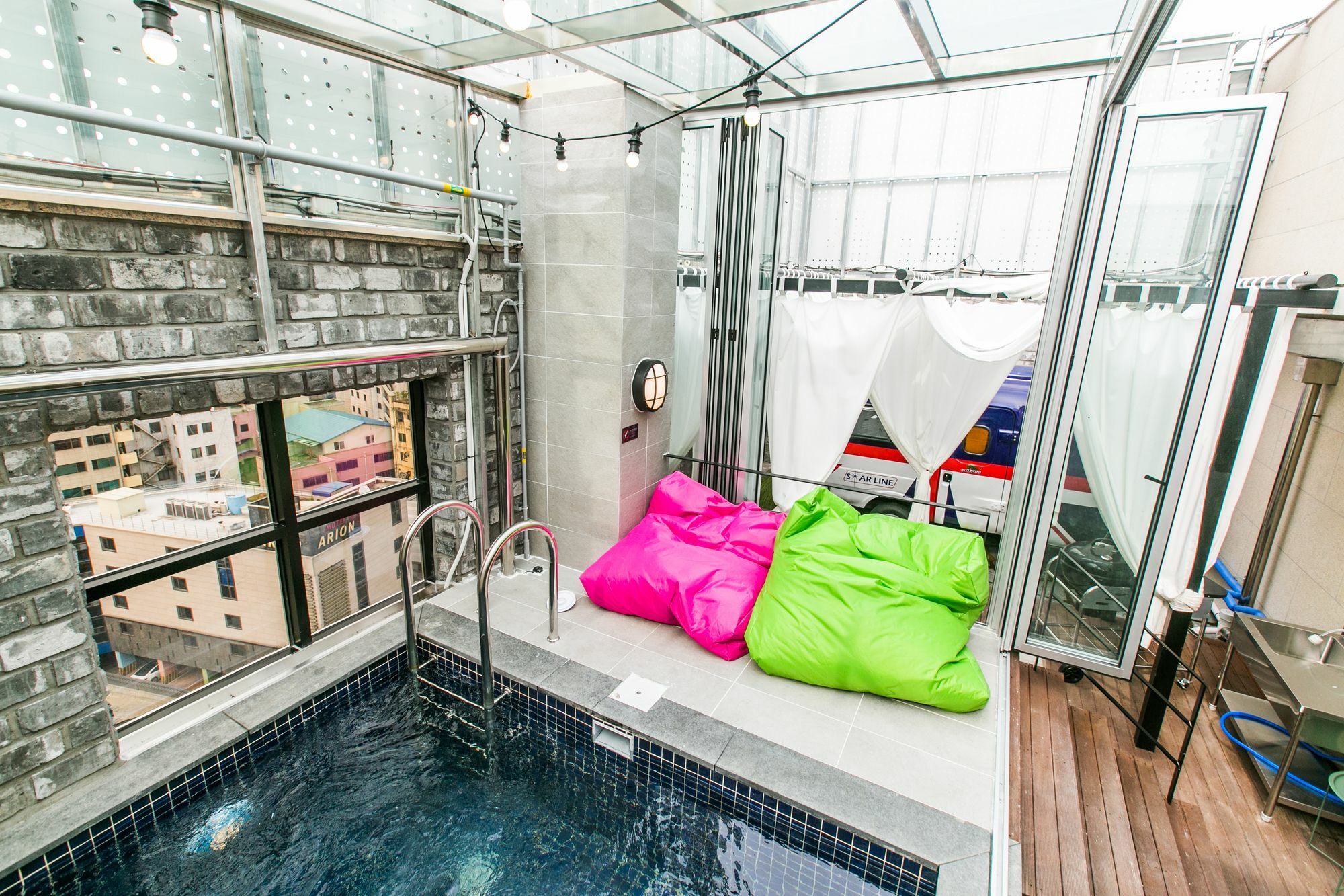 Daegu February Hotel Dongseongro Bagian luar foto