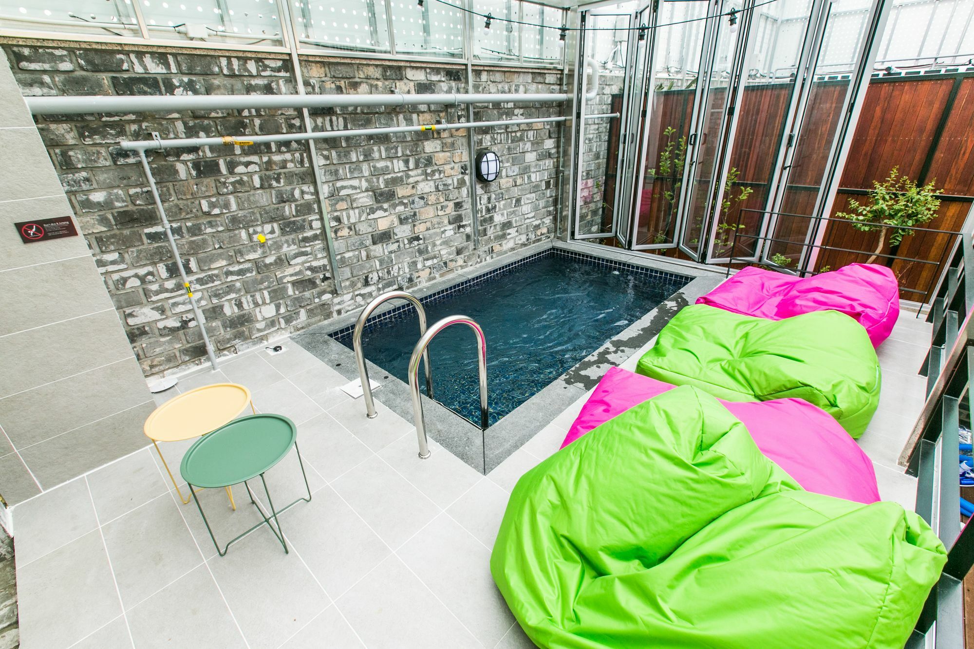Daegu February Hotel Dongseongro Bagian luar foto