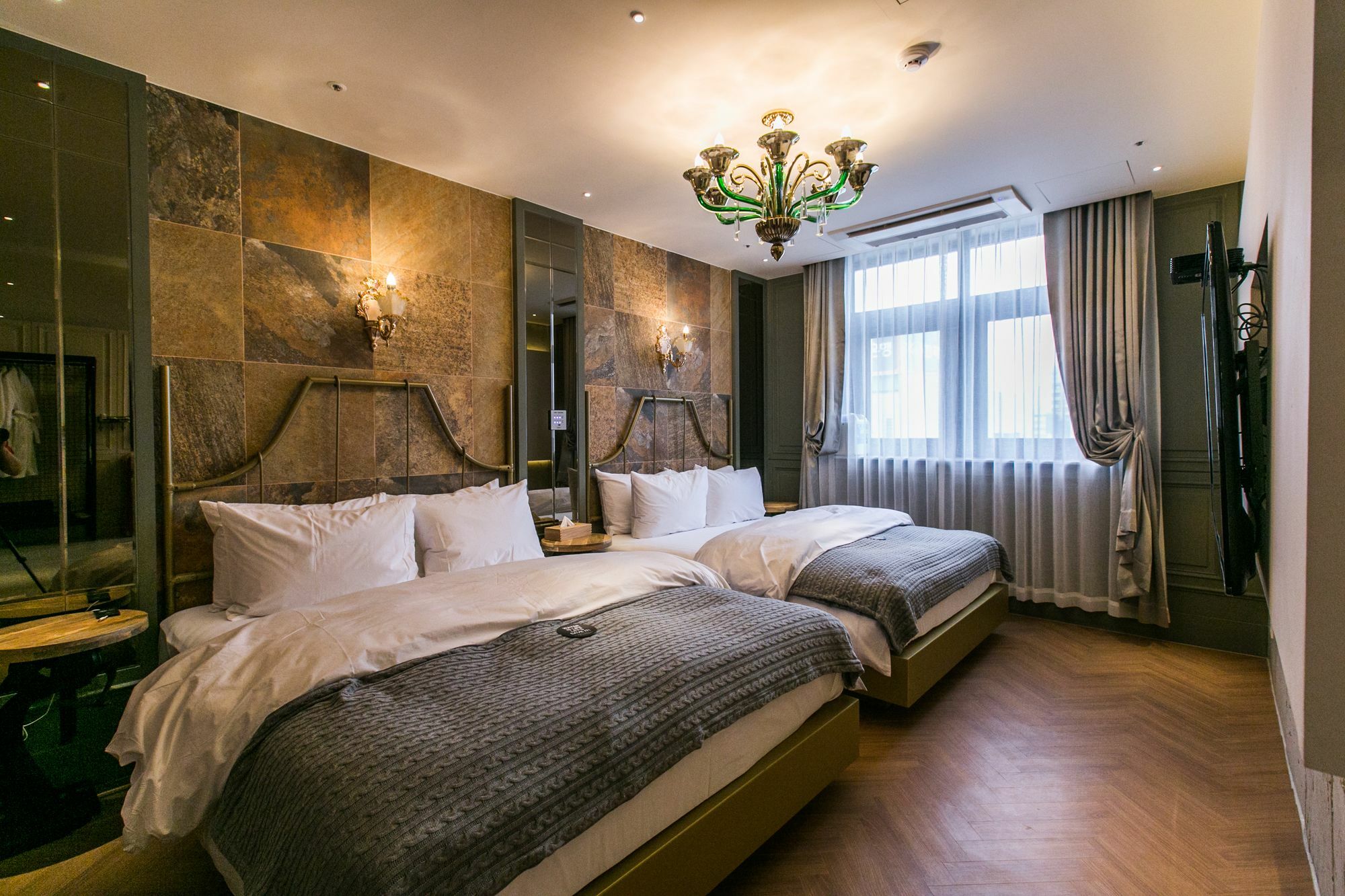Daegu February Hotel Dongseongro Bagian luar foto